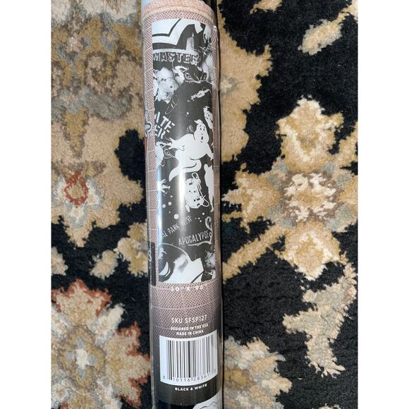 HALLOWEEN GHOSTBUSTERS BLACK & WHITE MOVIE GIFT WRAPPING PAPER ROLL NEW - Picture 2 of 4